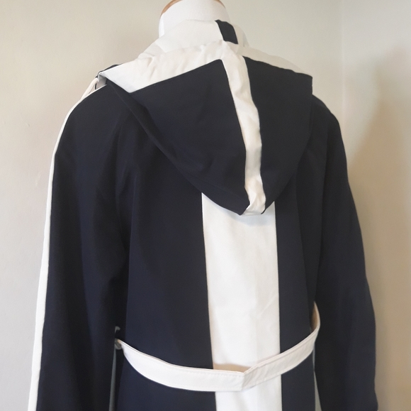 Bi-Color Windbraker Trench Coat - Picture 10 of 10